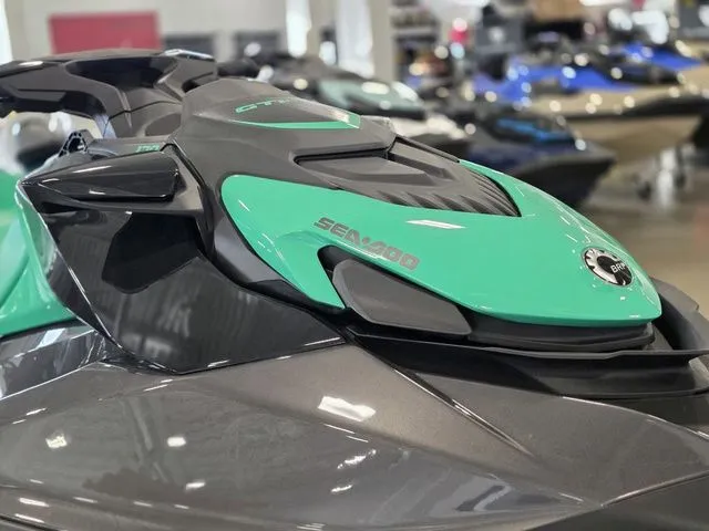 Slide: The Image of Sea-Doo GTI SE 170 2026 - 12