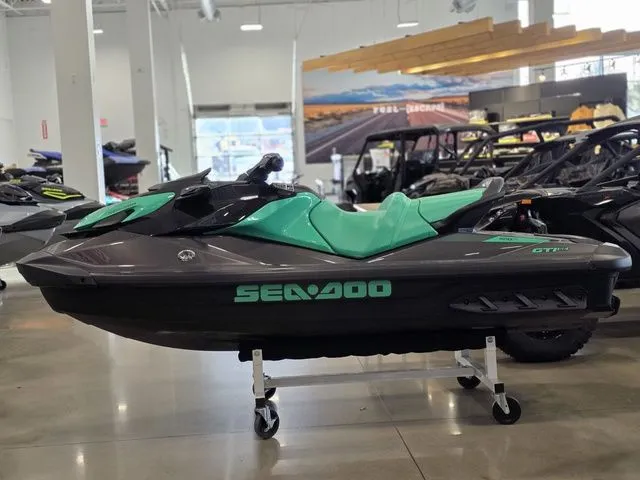Slide: The Image of Sea-Doo GTI SE 170 2026 - 6