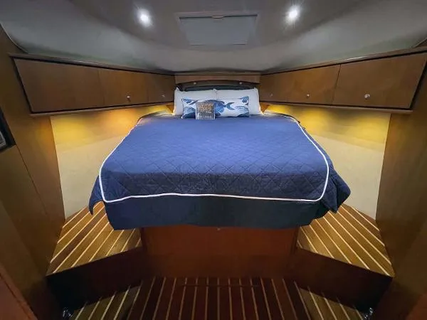 Slide: The Image of Tiara 3900 Sovran 2007 - 5