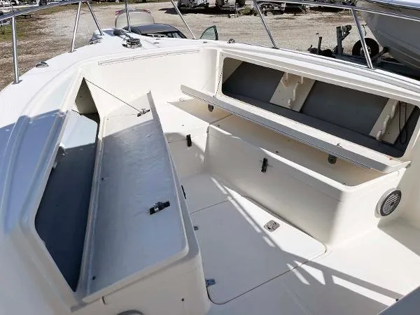 Slide: The Image of Pursuit 2870 Center Console 2001 - 4
