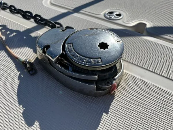 Slide: The Image of Pursuit 2870 Center Console 2001 - 5