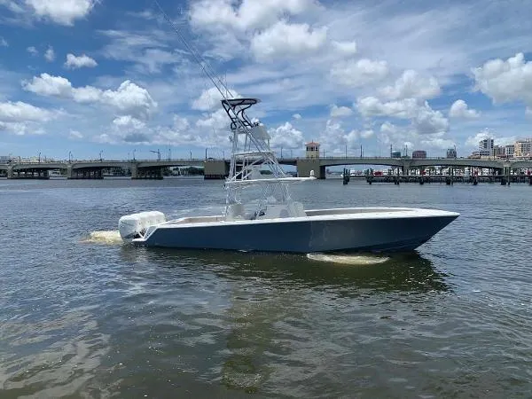 Slide: The Image of SeaVee 39Z 2021 - 4