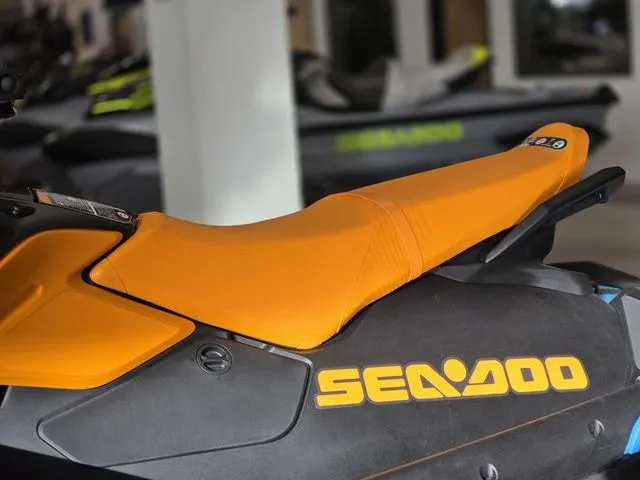 Slide: The Image of Sea-Doo Spark Trixx for 3 2026 - 9