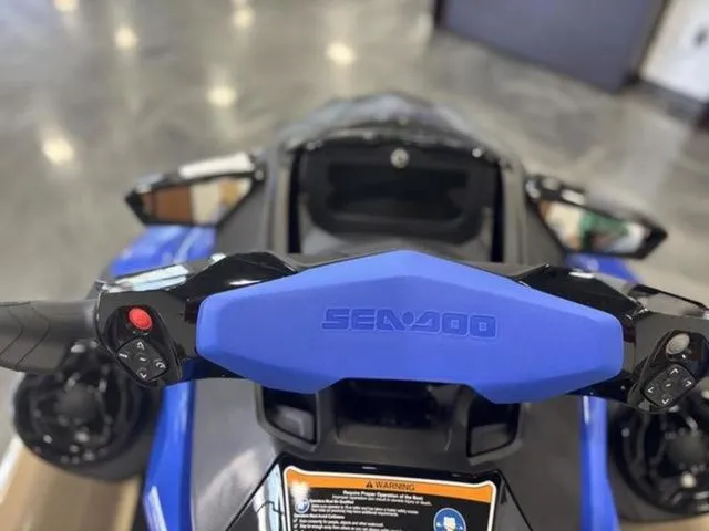 Slide: The Image of Sea-Doo Wake 2026 - 3