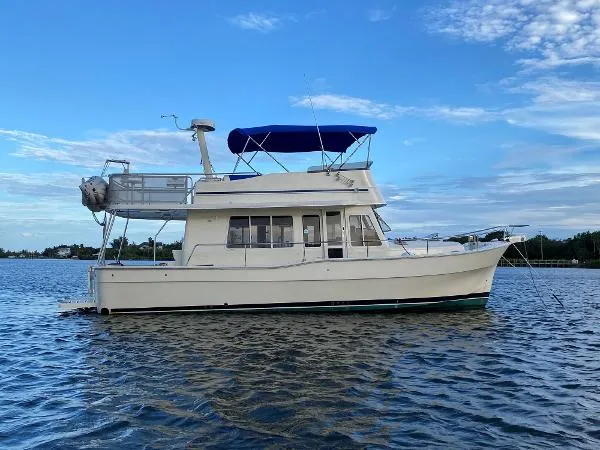Slide: The Image of Mainship 400 Trawler 2007 - 0