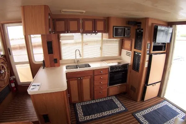 Slide: The Image of Mainship 400 Trawler 2007 - 5