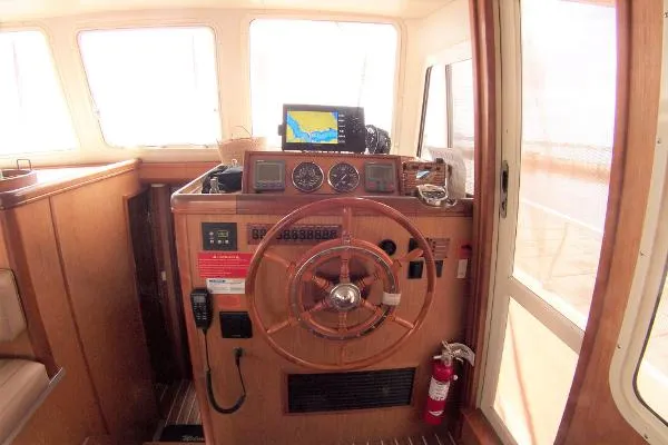 Slide: The Image of Mainship 400 Trawler 2007 - 8