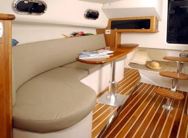 Slide: The Image of Pursuit 3370 Offshore 2005 - 1