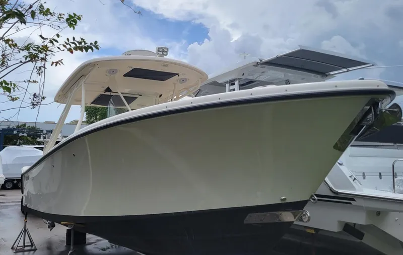 Slide: The Image of Pursuit S 280 Sport 2012 - 2