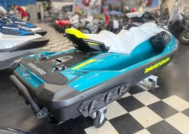 Slide: The Image of Sea-Doo GTI SE 170 2026 - 4