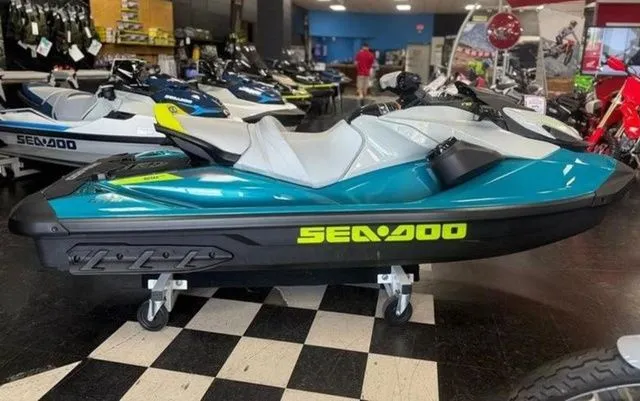 Slide: The Image of Sea-Doo GTI SE 170 2026 - 7