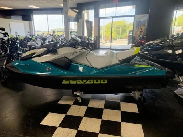 Slide: The Image of Sea-Doo GTI SE 170 2026 - 9