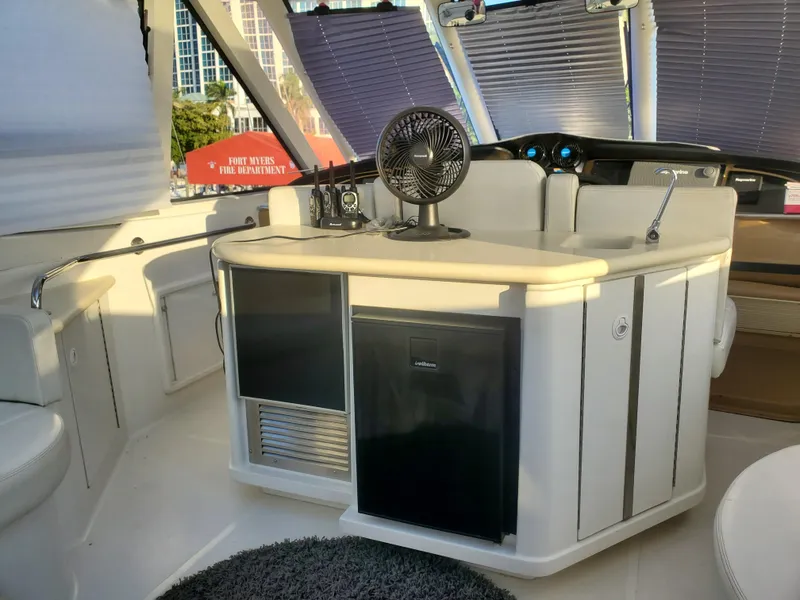 Slide: The Image of Carver Yachts 506 Motor Yacht 2001 - 4
