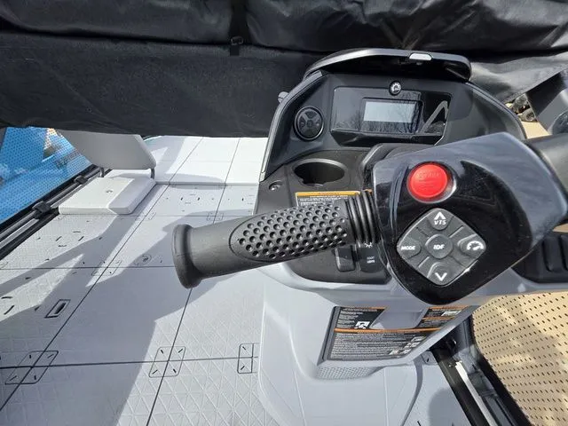 Slide: The Image of Sea-Doo Switch Sport™ 21 - 300 Hp Painted 2026 - 12