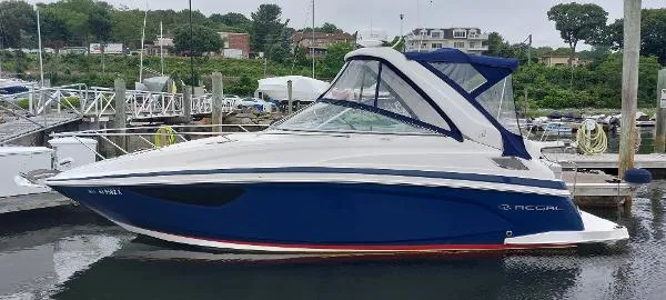 Slide: The Image of Regal 28 Express 2021 - 0