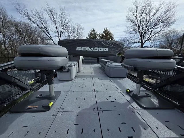 Slide: The Image of Sea-Doo Switch Fish 21 2026 - 10