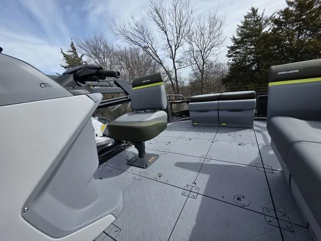 Slide: The Image of Sea-Doo Switch Fish 21 2026 - 14