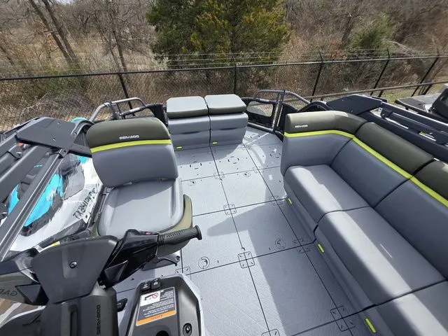 Slide: The Image of Sea-Doo Switch Fish 21 2026 - 19