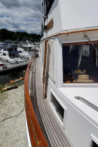 Slide: The Image of Grand Banks 42 Classic 1989 - 5