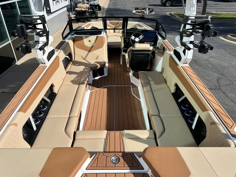 Slide: The Image of Nautique GS24 2026 - 10