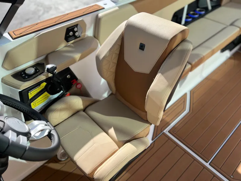 Slide: The Image of Nautique GS24 2026 - 15