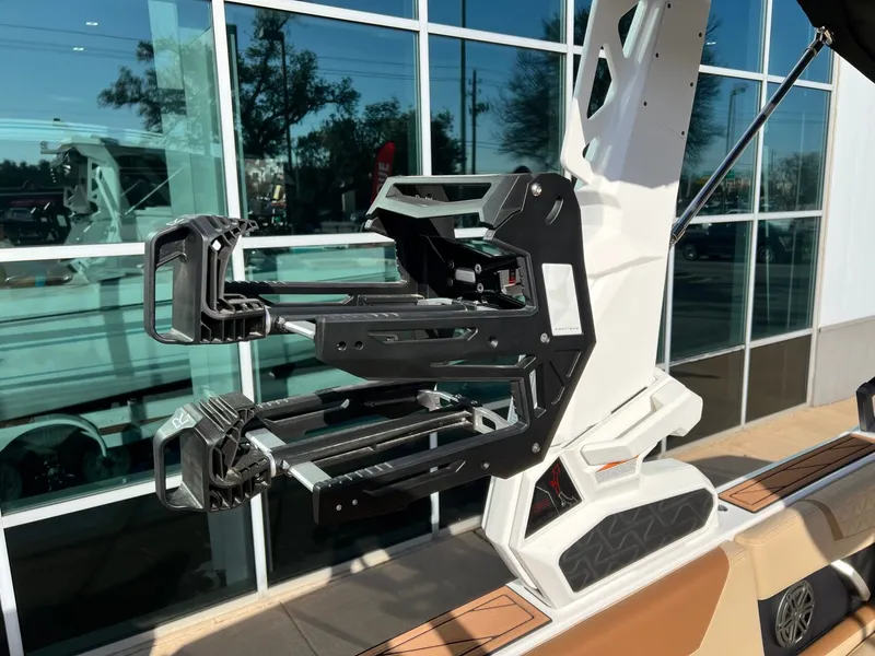 Slide: The Image of Nautique GS24 2026 - 24