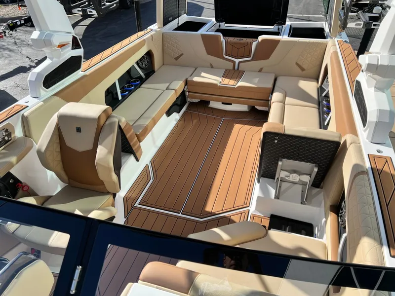 Slide: The Image of Nautique GS24 2026 - 31