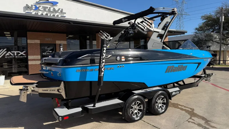 Slide: The Image of Malibu Wakesetter 23 LSV 2017 - 3