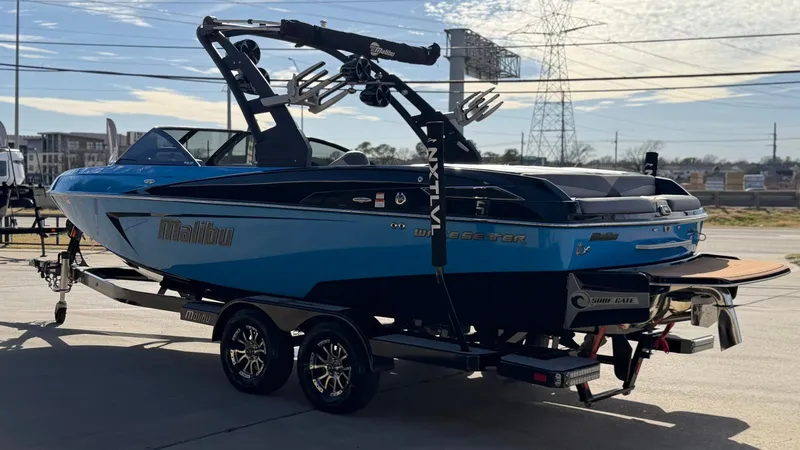 Slide: The Image of Malibu Wakesetter 23 LSV 2017 - 7