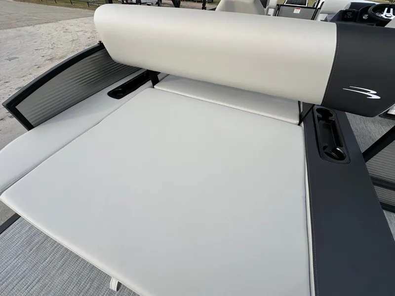 Slide: The Image of Bennington 22 S SWINGBACK 2026 - 14