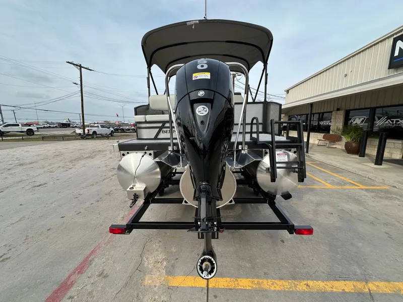 Slide: The Image of Bennington 22 S SWINGBACK 2026 - 4