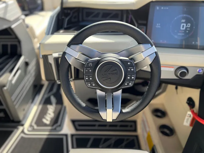 Slide: The Image of Tigé Ultré 25ZX 2026 - 29