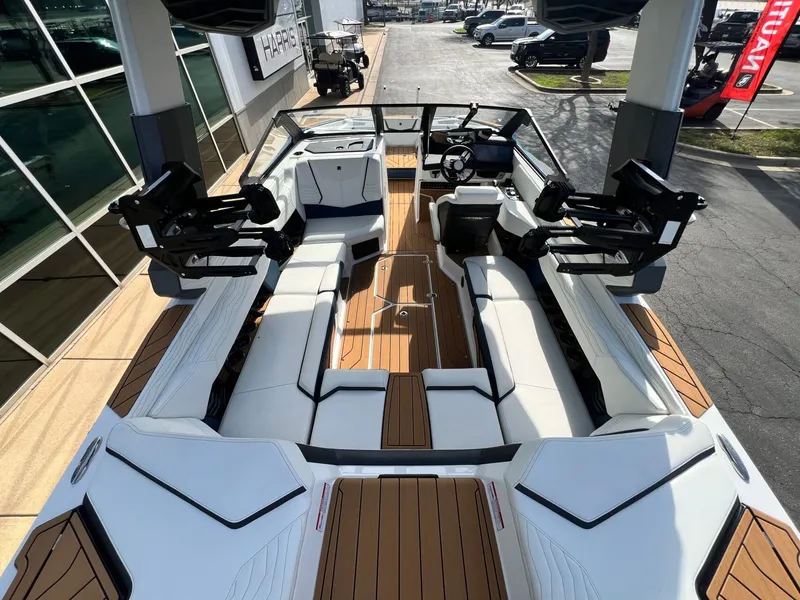 Slide: The Image of Nautique G23 2026 - 12