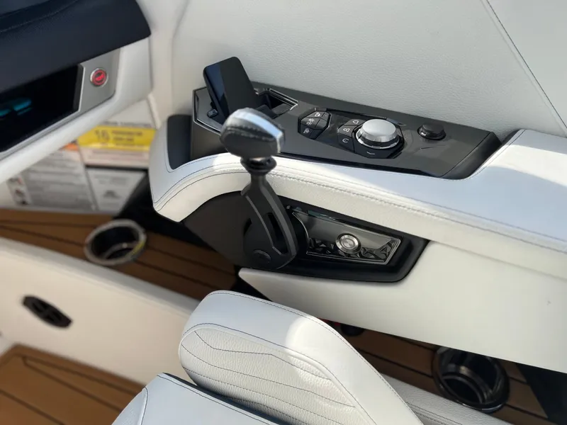 Slide: The Image of Nautique G23 2026 - 23