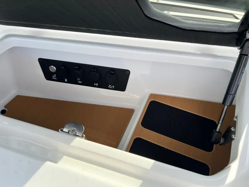 Slide: The Image of Nautique G23 2026 - 30