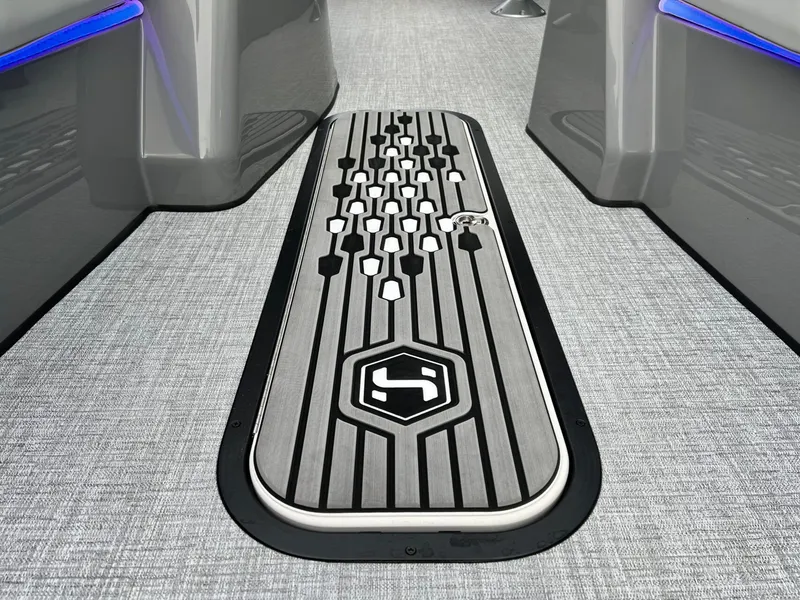 Slide: The Image of Harris Crowne 250 2026 - 23