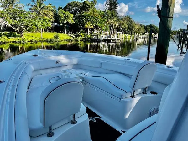 Slide: The Image of Sea Hunt Ultra 275 SE 2019 - 5