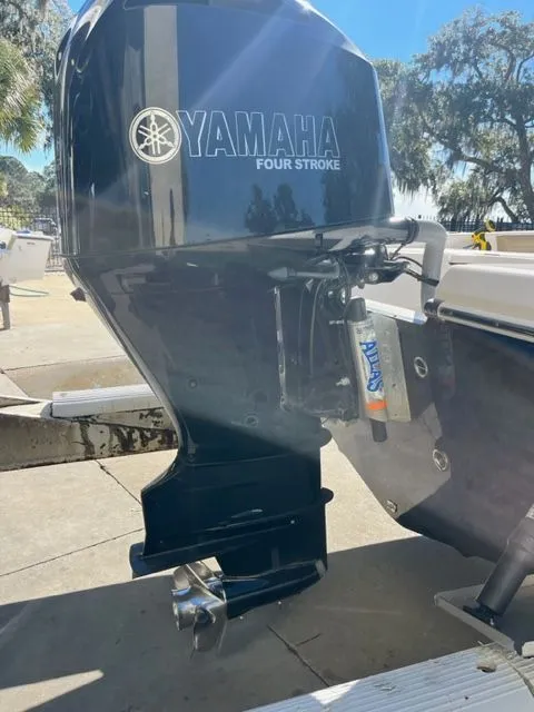 Slide: The Image of Yamaha Four Stroke engine on an Everglades 253 Center Console boat. - 3