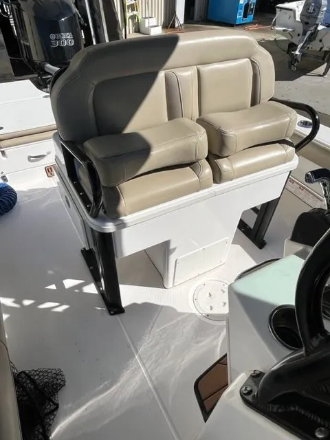 Slide: The Image of Seating area of a 2019 Everglades 253 Center Console boat. - 8