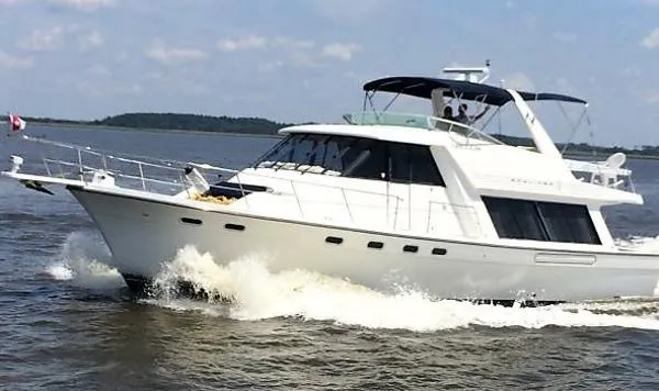 Slide: The Image of Bayliner 4788 Pilot House Motoryacht 1999 - 0