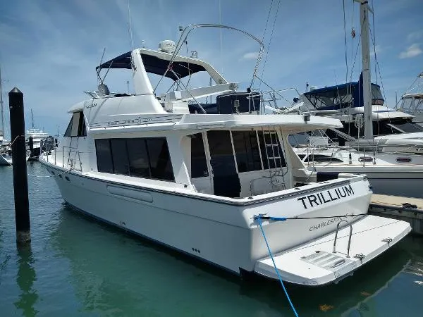 Slide: The Image of Bayliner 4788 Pilot House Motoryacht 1999 - 1