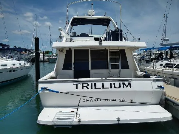 Slide: The Image of Bayliner 4788 Pilot House Motoryacht 1999 - 2