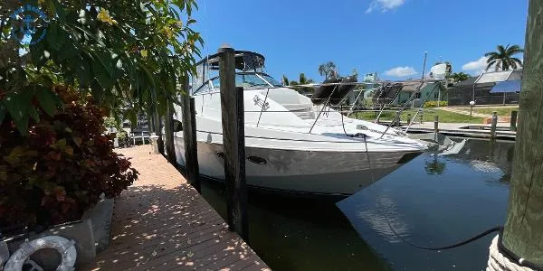 Slide: The Image of Carver Yachts 350 Mariner Diesel 2003 - 6