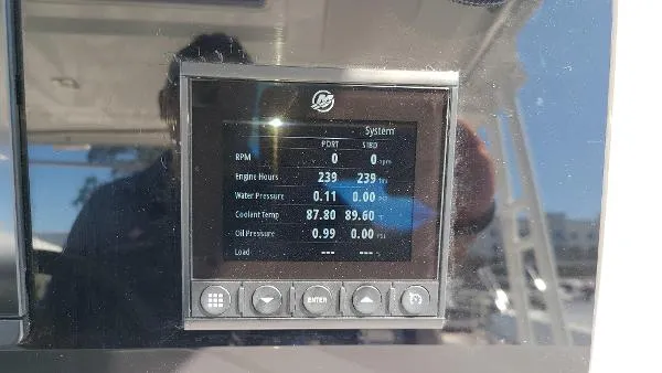 Slide: The Image of Jeanneau Leader 10.5 2021 - 10