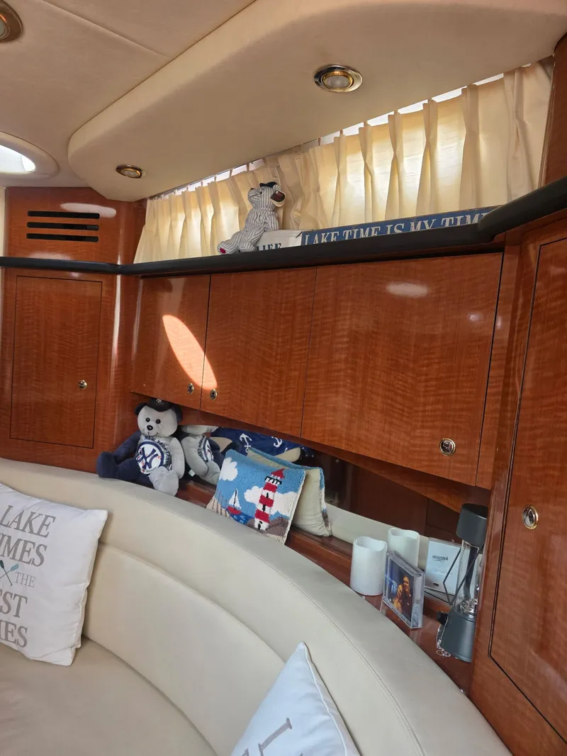 Slide: The Image of Sea Ray Sundancer 320 2002 - 5