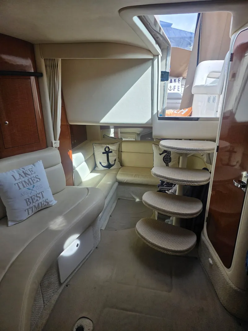 Slide: The Image of Sea Ray Sundancer 320 2002 - 6