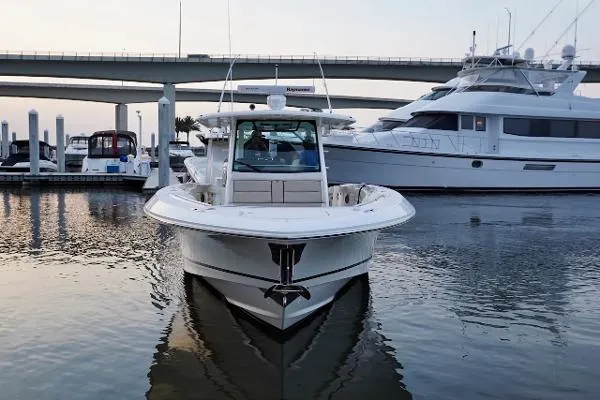 Slide: The Image of Boston Whaler 380 Outrage 2018 - 5