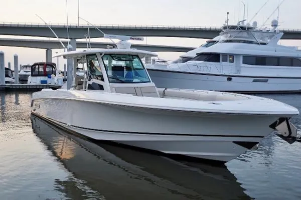 Slide: The Image of Boston Whaler 380 Outrage 2018 - 6