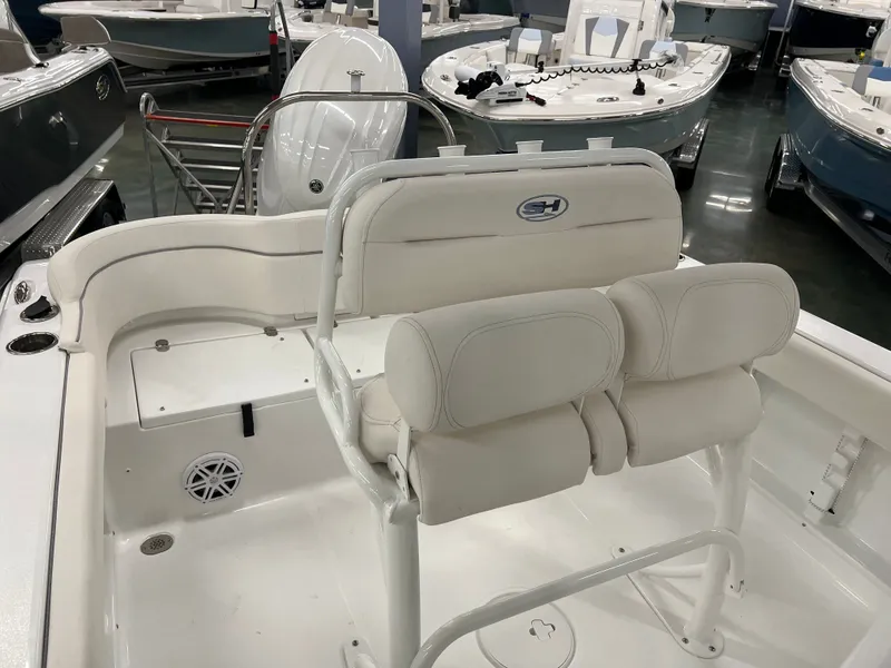 Slide: The Image of Sea Hunt Ultra 219 2026 - 8