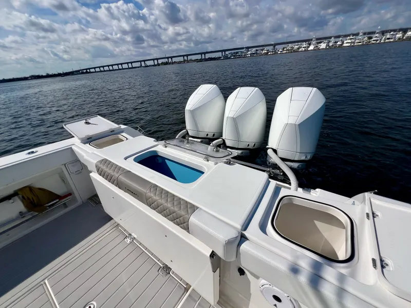 Slide: The Image of Caymas 341 CC 2021 - 10